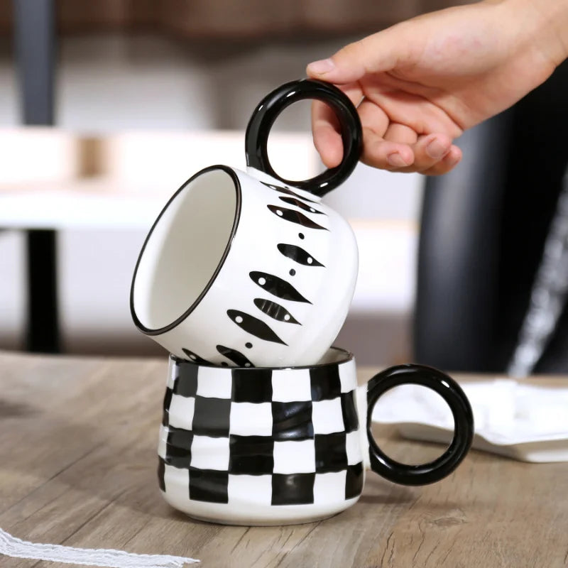 Creative Ceramic Coffee Mug Black White Couple Mug Home Chessboard Latte Latte Coffee Cup Simple Afternoon Tea Supplies New Gift
